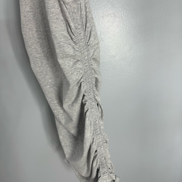 Aritzia TNA Malibu dress in grey - Picture 5 of 7